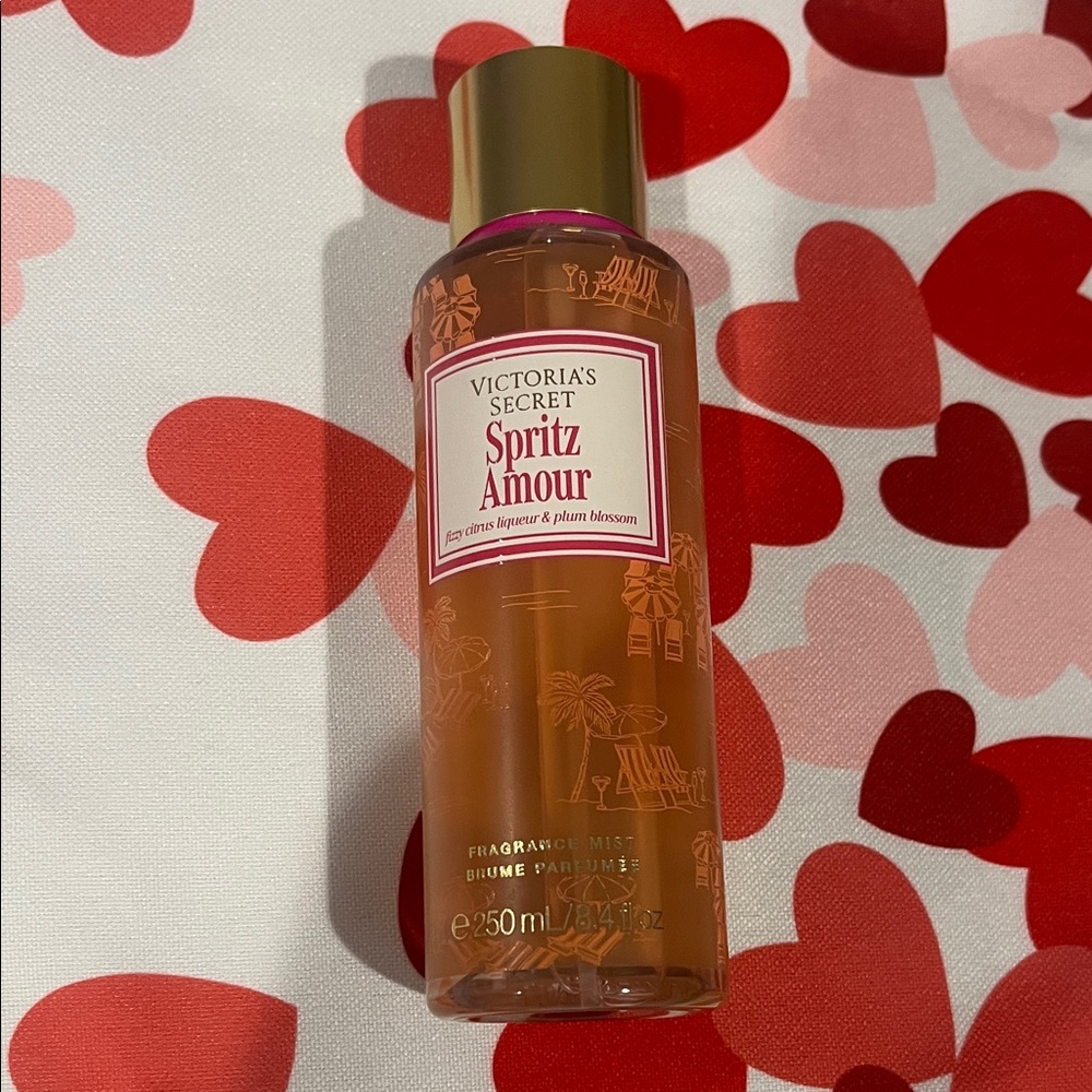 NWT Victoria’s Secret Spritz Amour fragrance mist, 8.4 fl. oz.